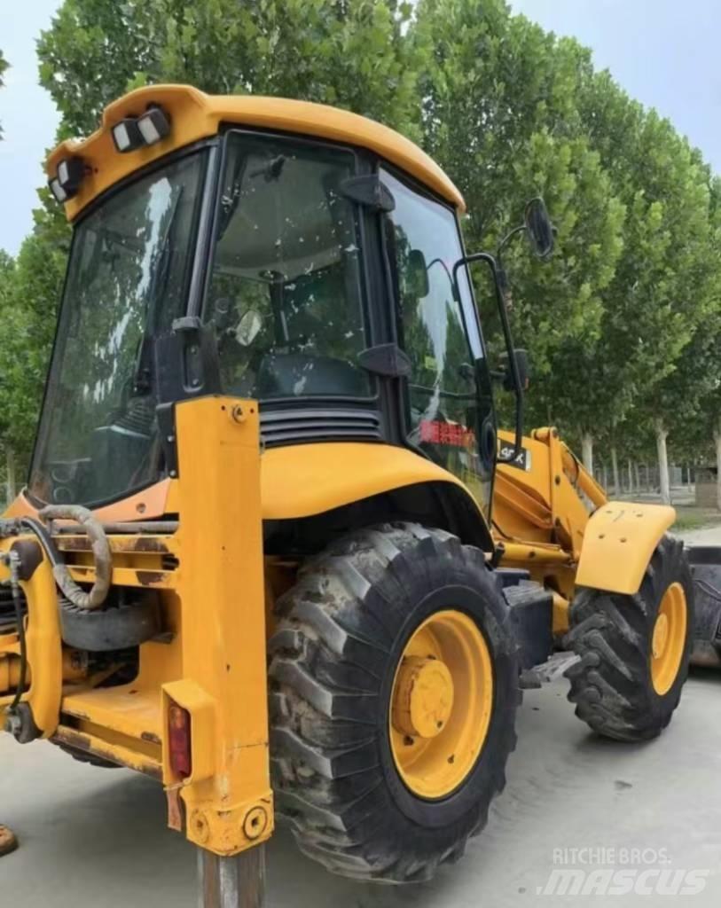 JCB 4 CX Buldoexcavatoare