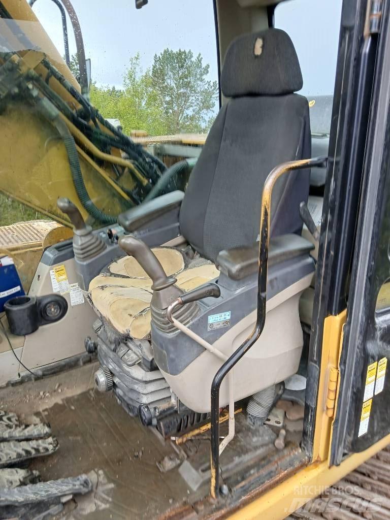 CAT 318 C L Excavatoare pe șenile
