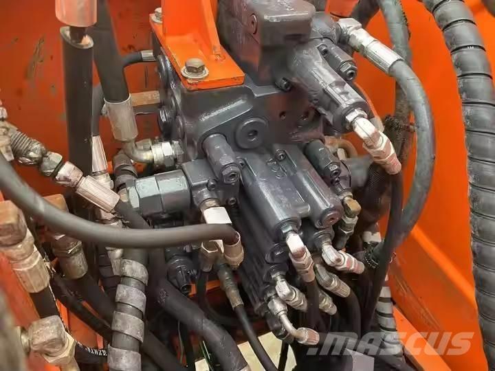 Doosan DH 80 Excavatoare 7t - 12t