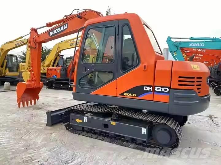 Doosan DH 80 Excavatoare 7t - 12t