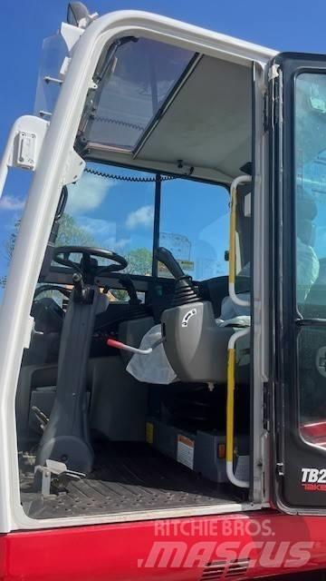 Takeuchi TB295W Excavatoare cu roti
