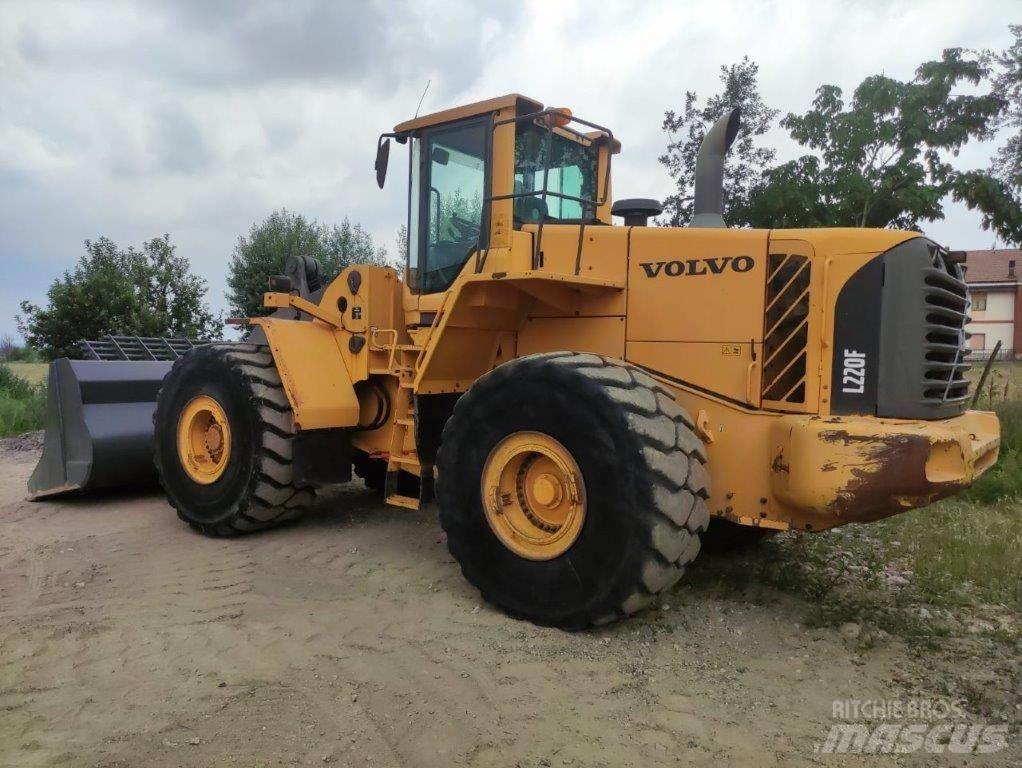 Volvo L 220 F Incarcator pe pneuri