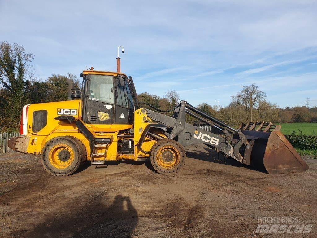JCB 437 HT Incarcator pe pneuri