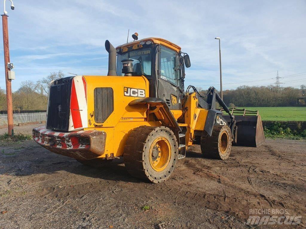 JCB 437 HT Incarcator pe pneuri