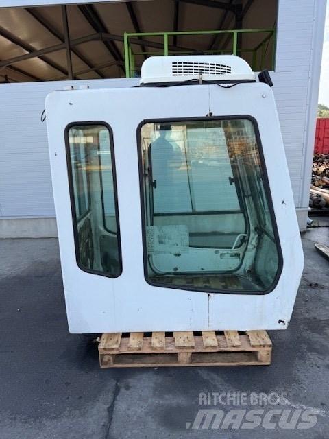 Liebherr CAB SERIE B Cabine si interior