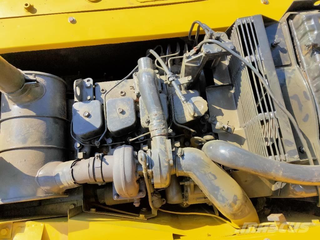 Komatsu PC120-6 Excavatoare 7t - 12t