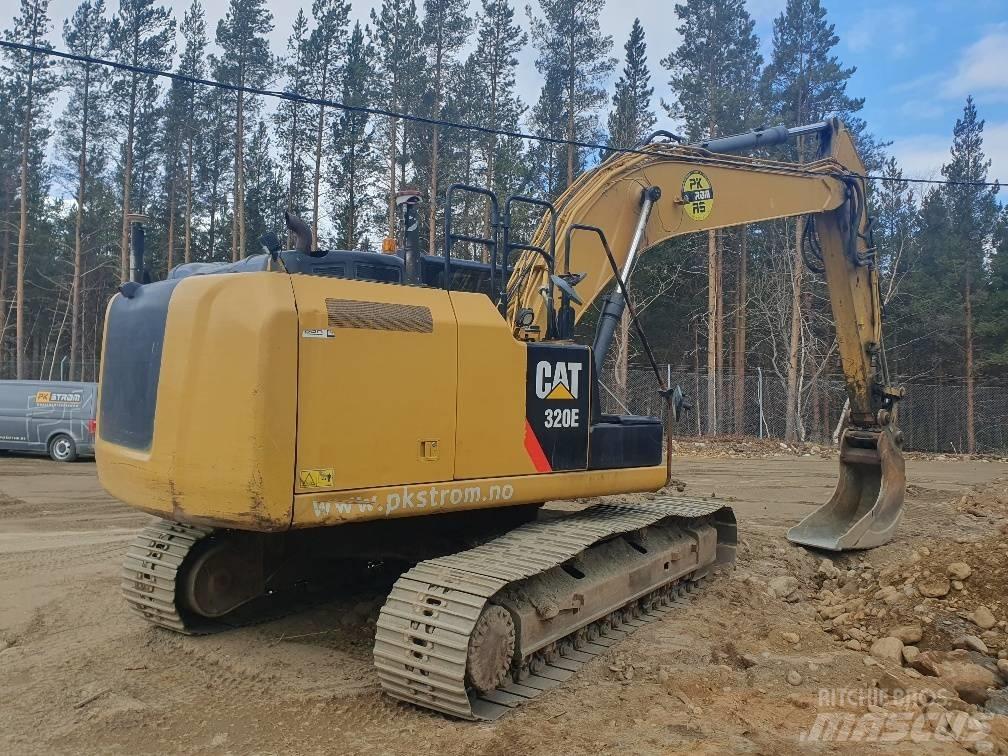  Cat. 320e Excavatoare pe șenile
