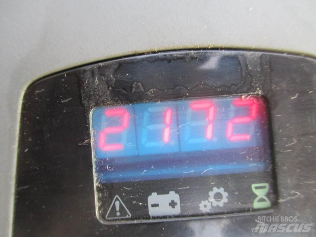 Toyota LPE 250 Transpaleta cu platforma