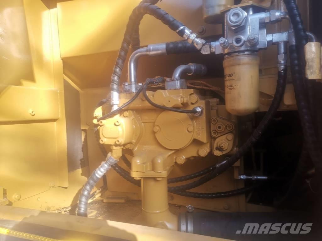 CAT 320 D Excavatoare pe șenile
