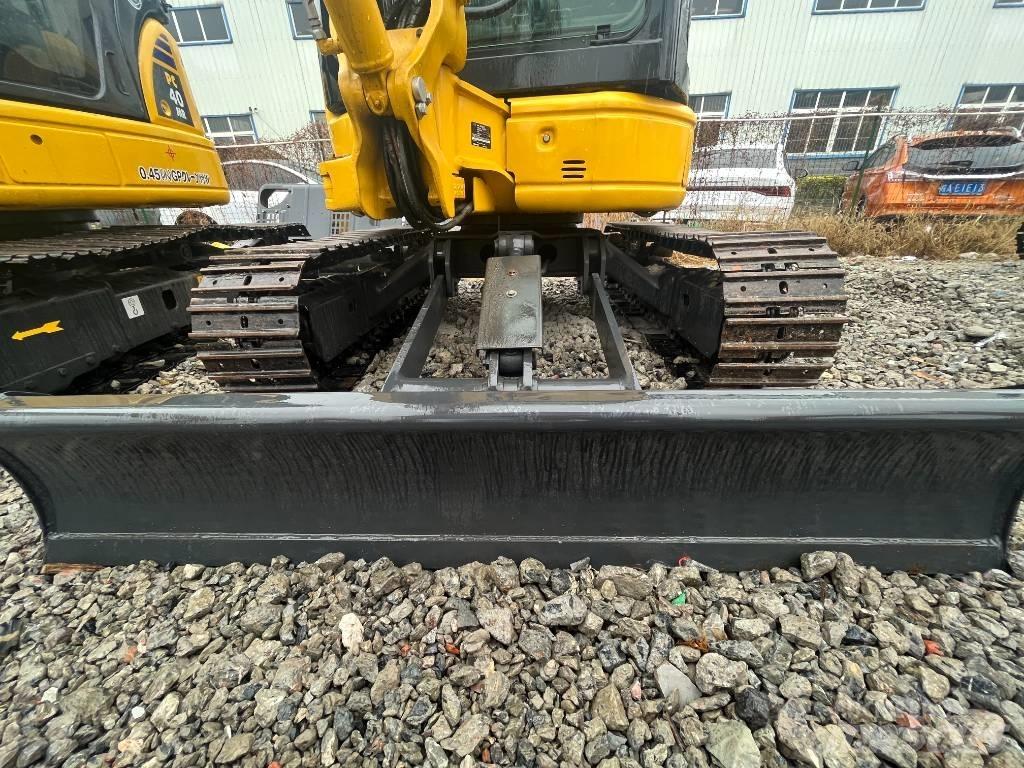 Komatsu PC 35 Excavatoare pe șenile
