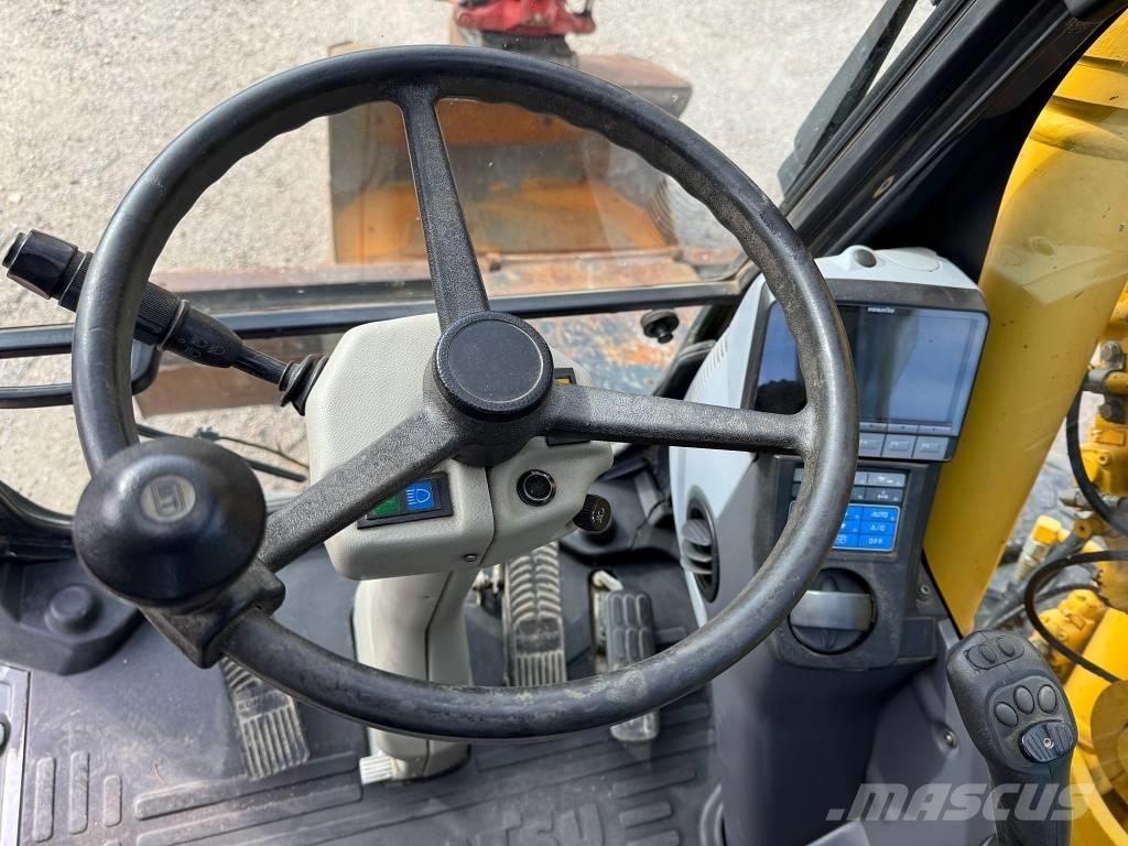 Komatsu PW 148-8 Excavatoare cu roti