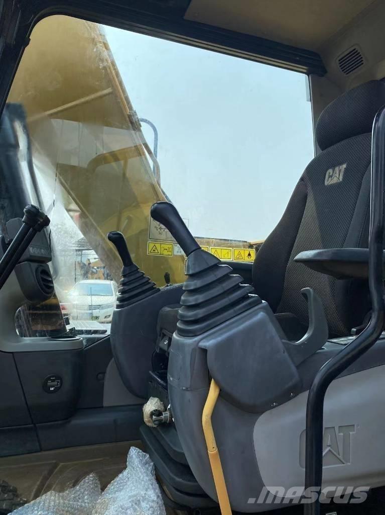 CAT 313 D Excavatoare pe șenile
