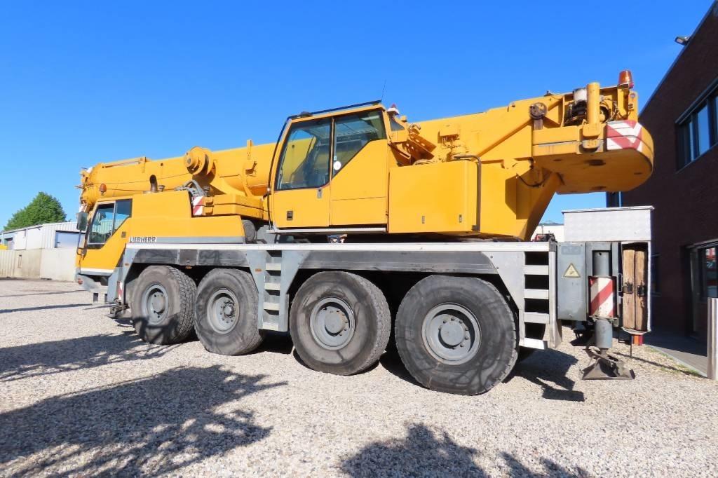 Liebherr LTM 1060-2 Macara pentru orice teren