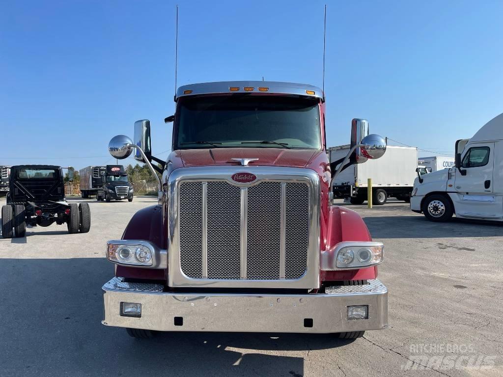 Peterbilt 567 Autotractoare
