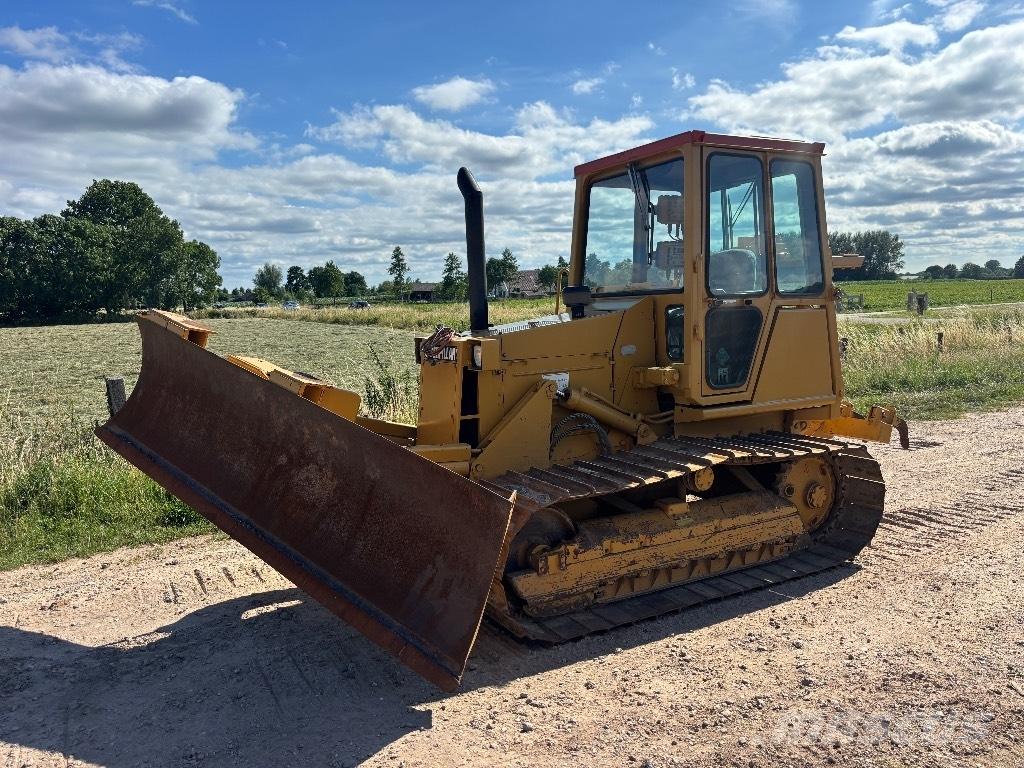 CAT D 4 C Buldozere pe senile