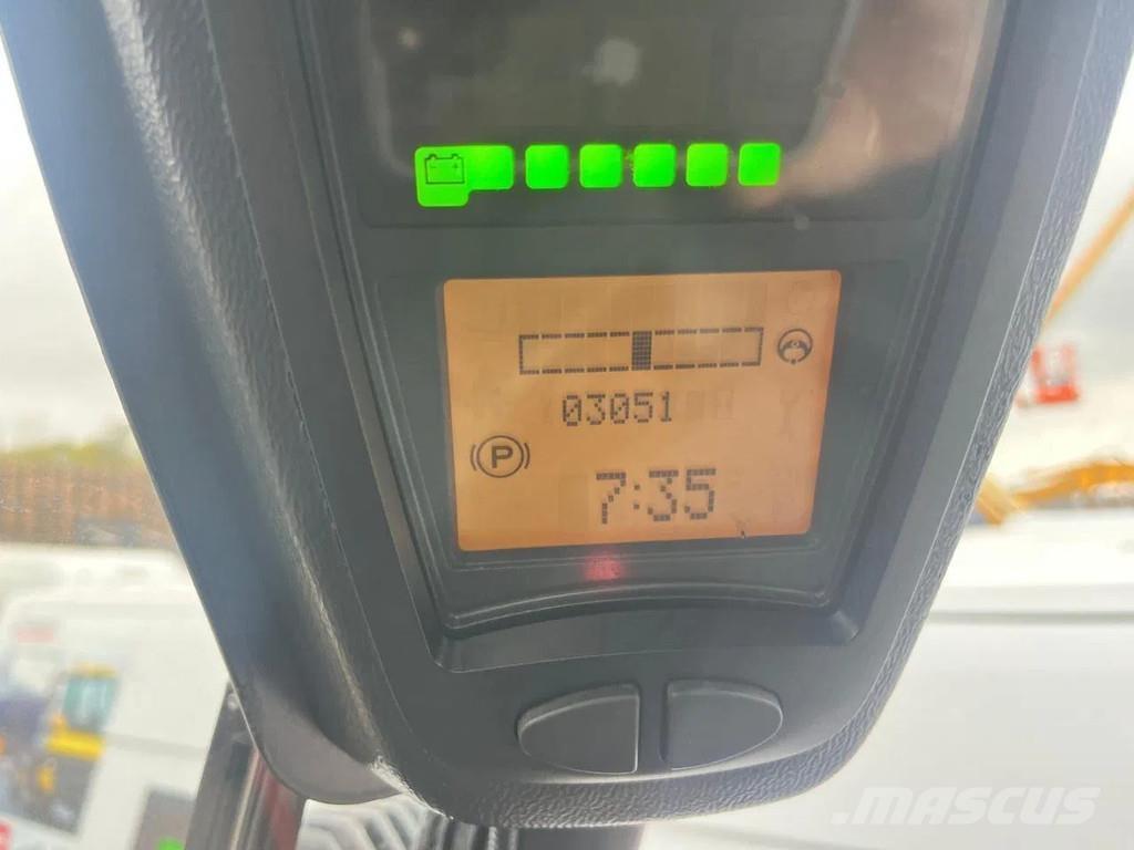 Linde E70-01 Stivuitor electric