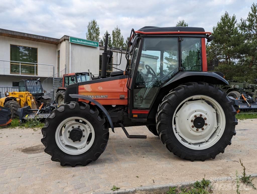 Valtra Valmet 700 Tractoare