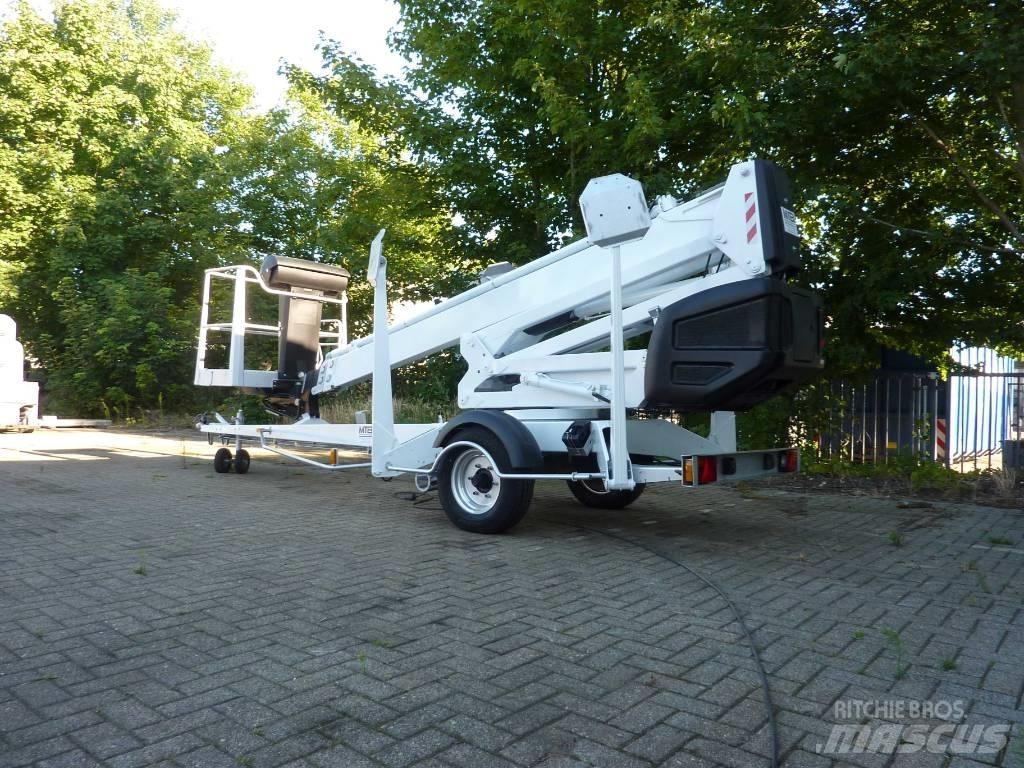 Dino 180 XT Platforme aeriene montate pe remorca