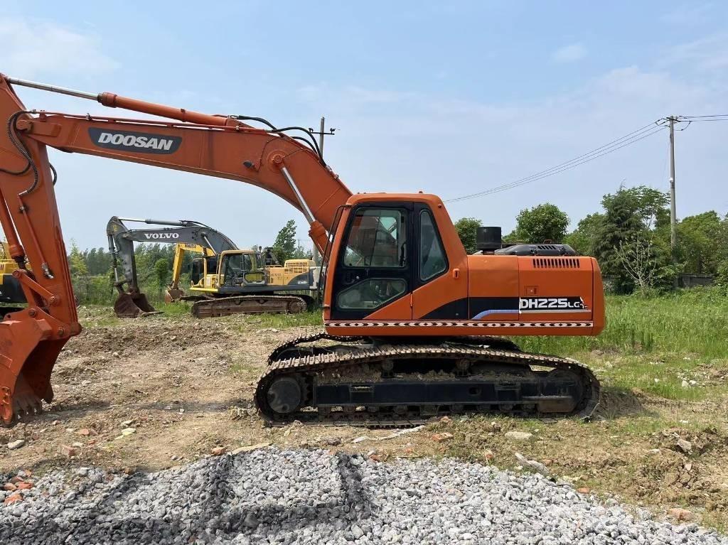 Doosan DH225 Excavatoare pe șenile
