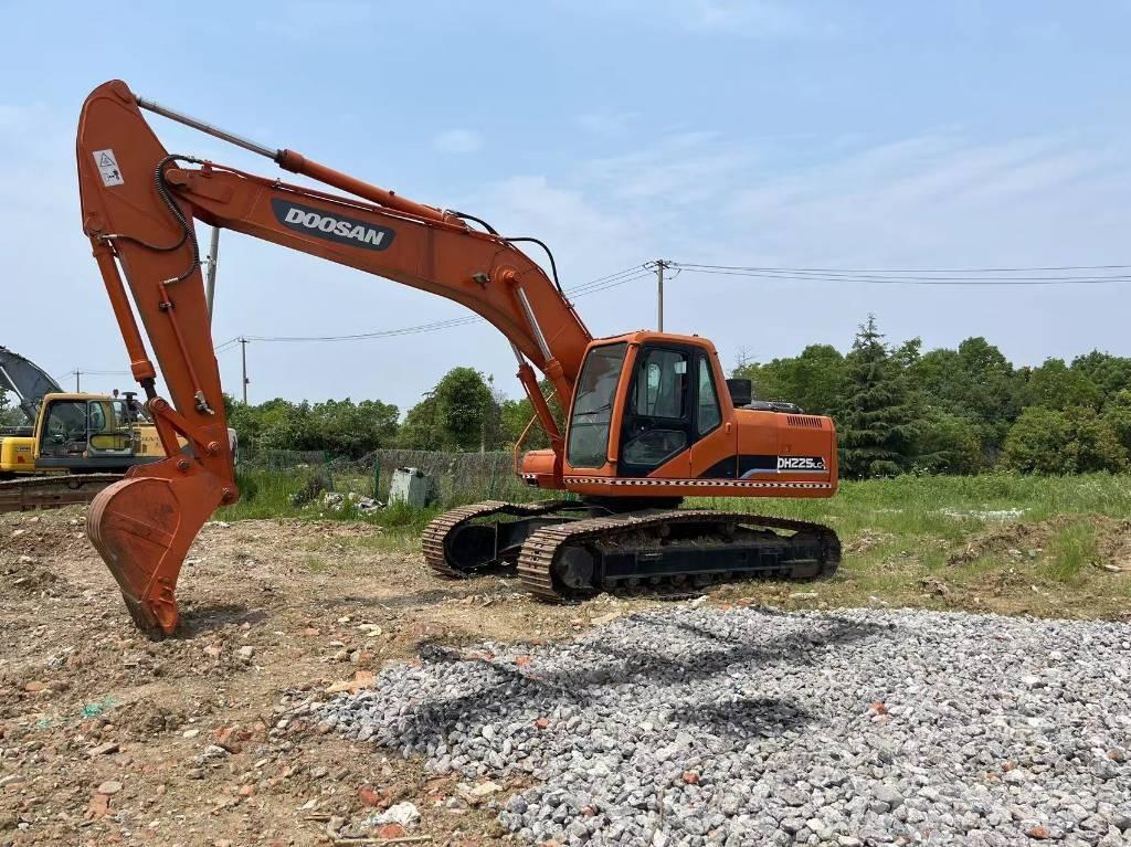 Doosan DH225 Excavatoare pe șenile
