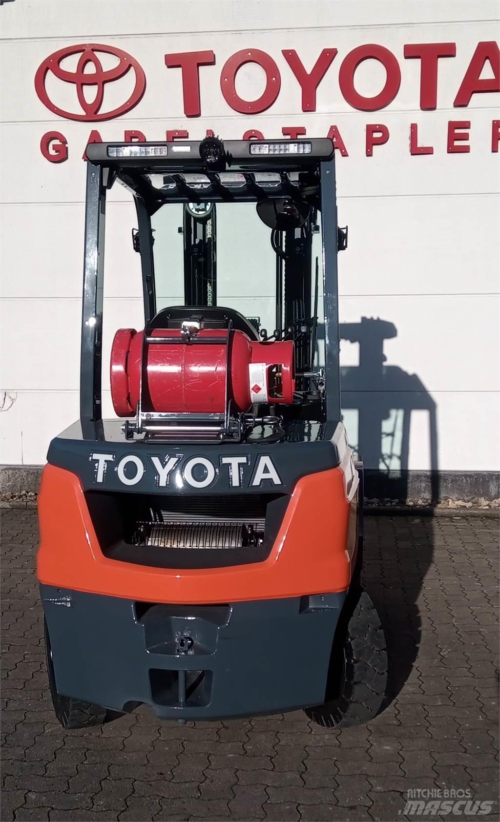 Toyota 02-8FGF30 Stivuitor GPL