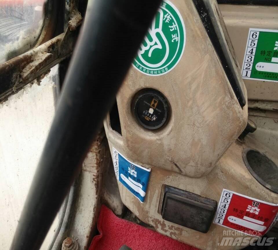 CAT 330 B Excavatoare pe șenile
