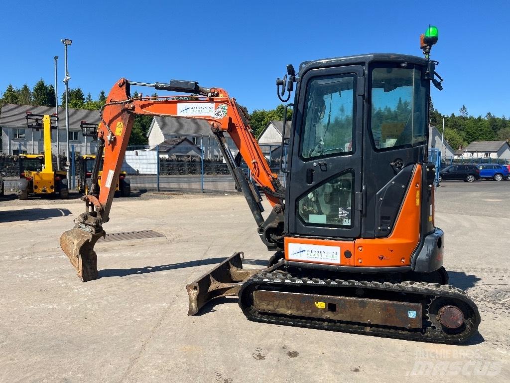 Hitachi ZX33U-6 Mini excavatoare < 7t