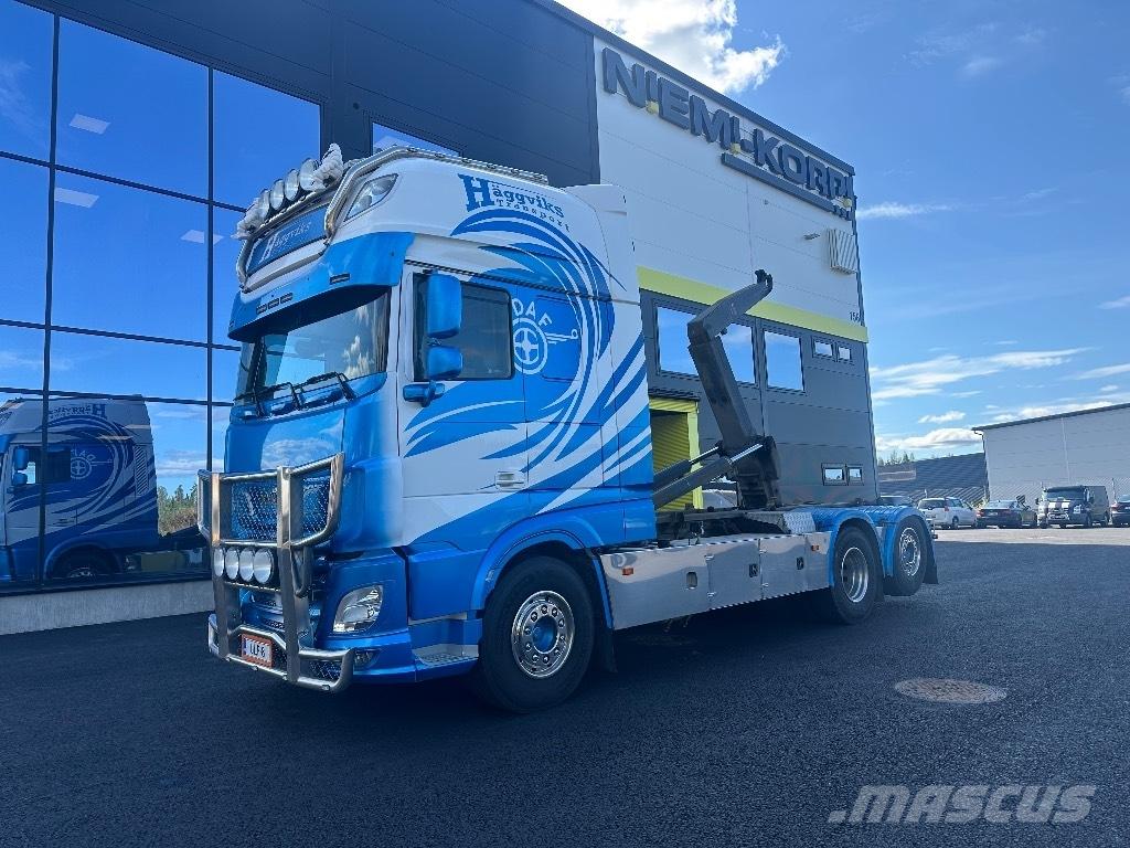 DAF XF 530 6x2*4 Camion cu carlig de ridicare