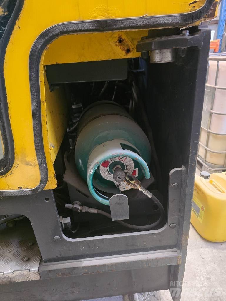 Combilift C4000LPG Stivuitoare cu patru brate