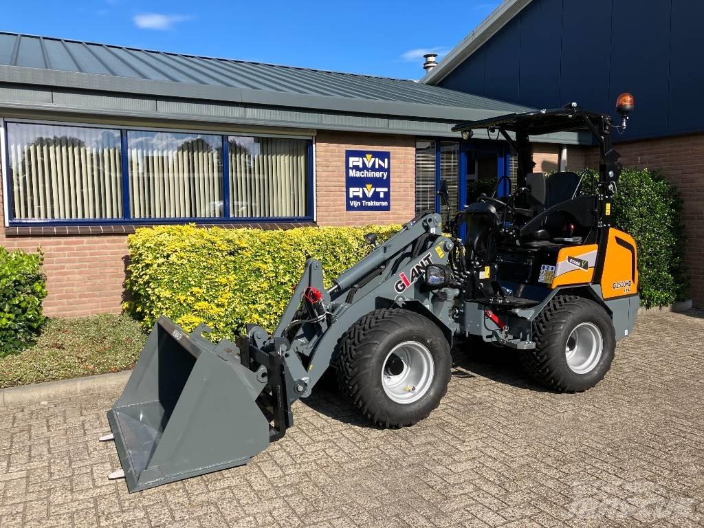 GiANT G2500 HD X-Tra Incarcator pe pneuri
