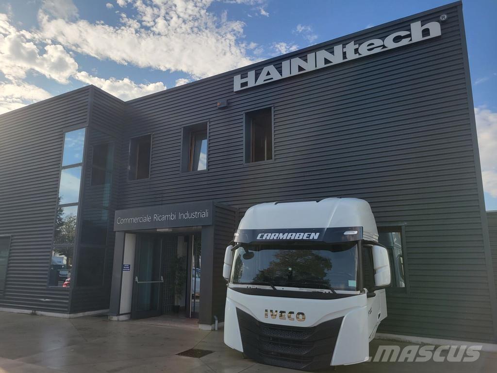 Iveco S-WAY EURO 6 Cabine si interior