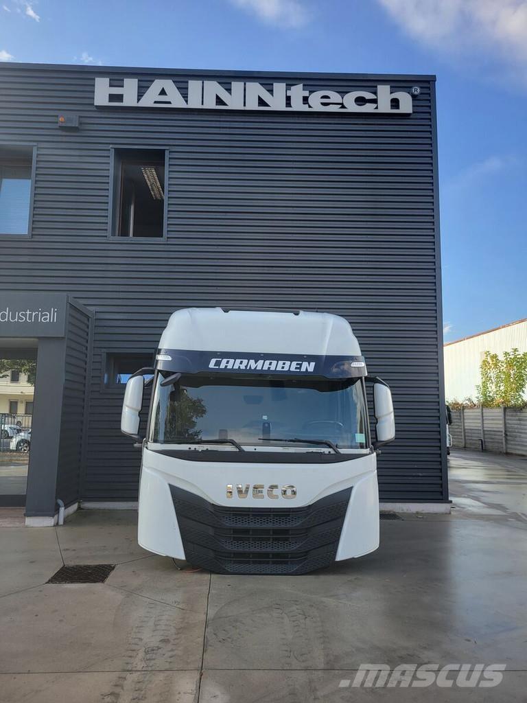 Iveco S-WAY EURO 6 Cabine si interior