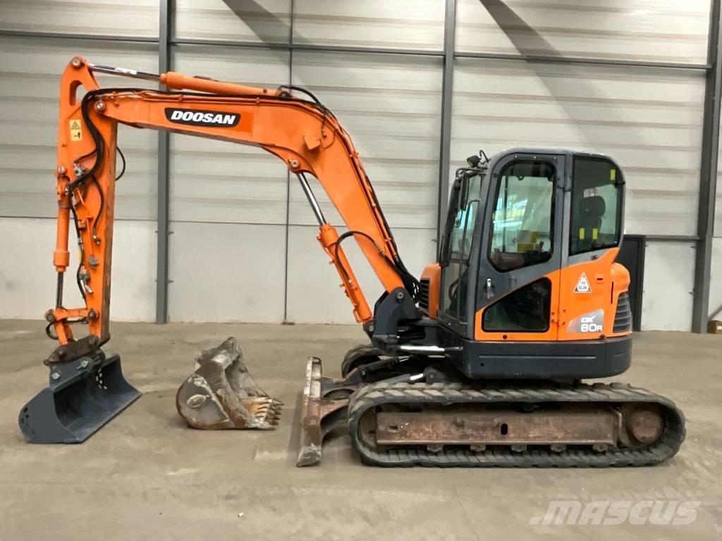 Doosan DX 80 R Excavatoare 7t - 12t