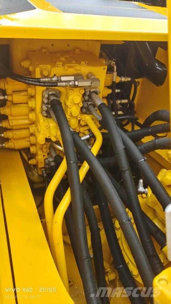 Komatsu PC 220-7 Excavatoare pe șenile
