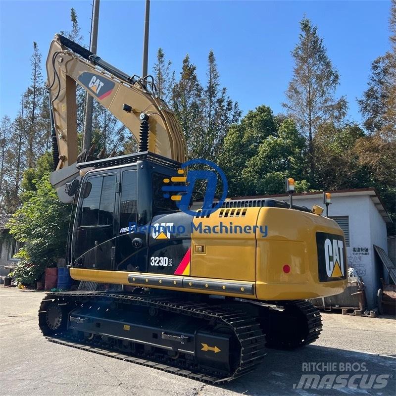 CAT 323D2 Excavatoare pe șenile
