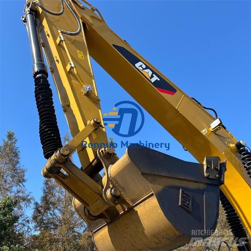 CAT 323D2 Excavatoare pe șenile

