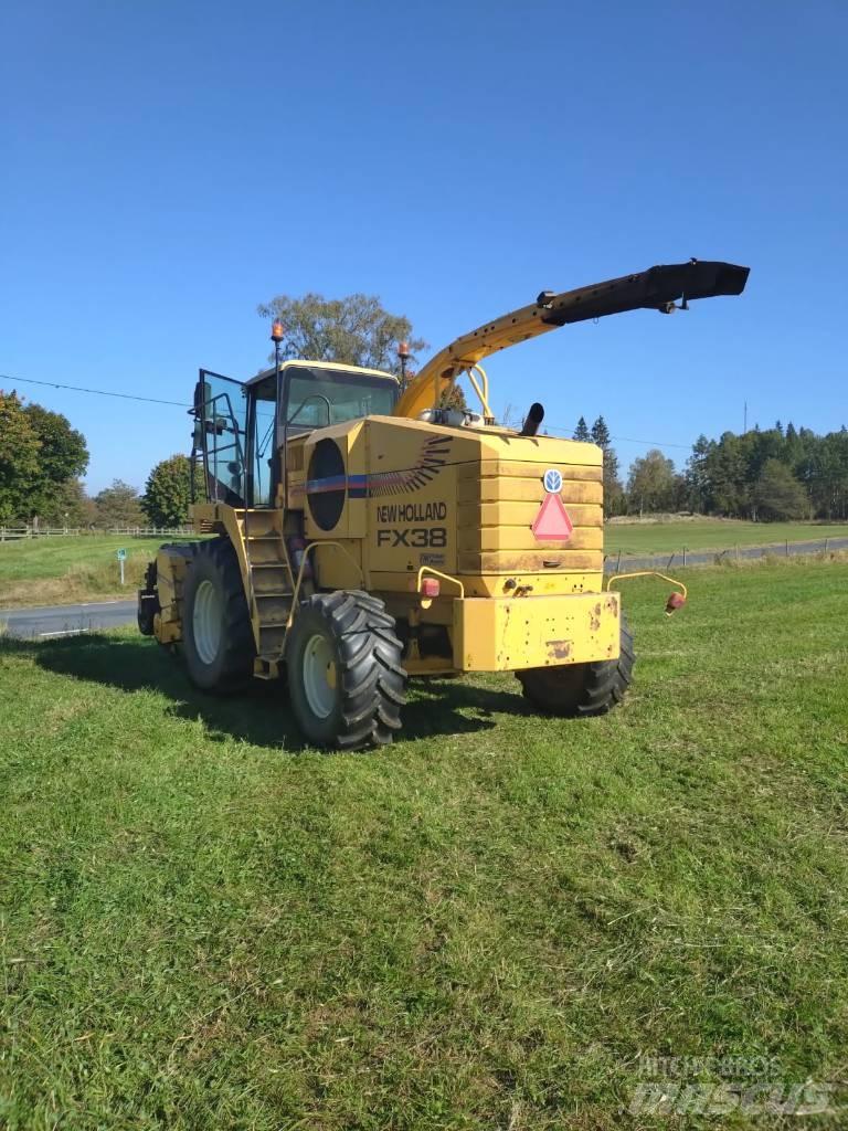 New Holland FX 38 Forajere cu autopropulsare