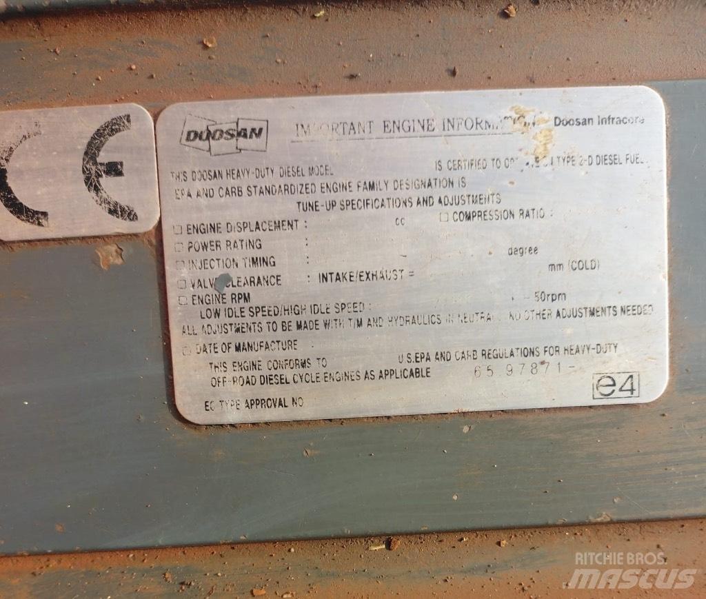 Doosan DX 300 LC-5 Excavatoare pe șenile
