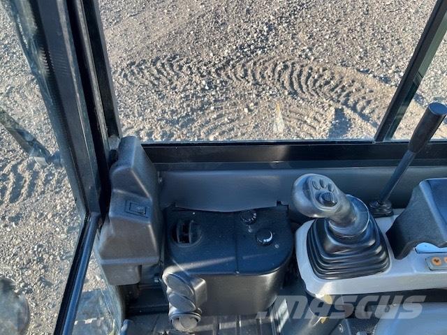 Komatsu PC16R HS Mini excavatoare < 7t