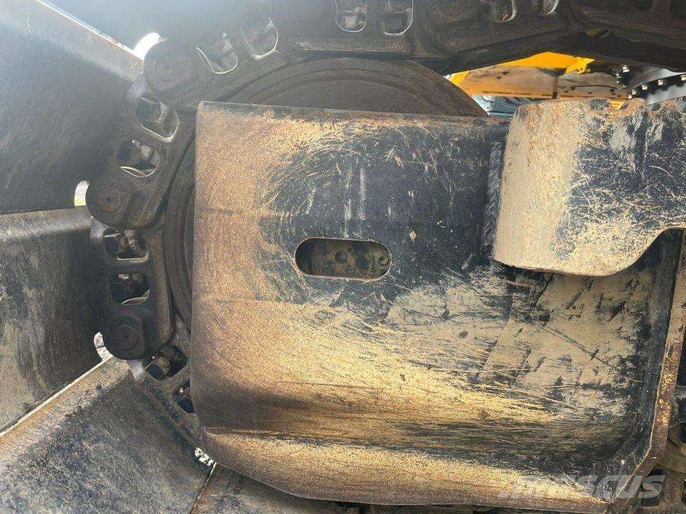 JCB 140 X LC Excavatoare pe șenile
