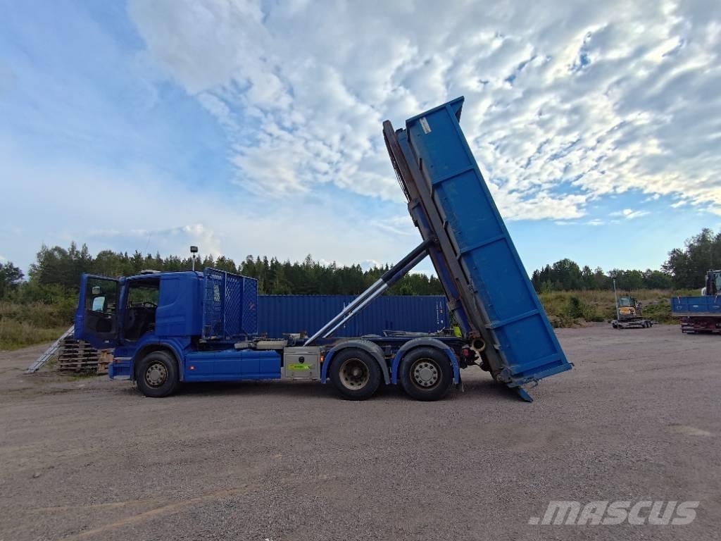 Scania P 400 Camion cu carlig de ridicare