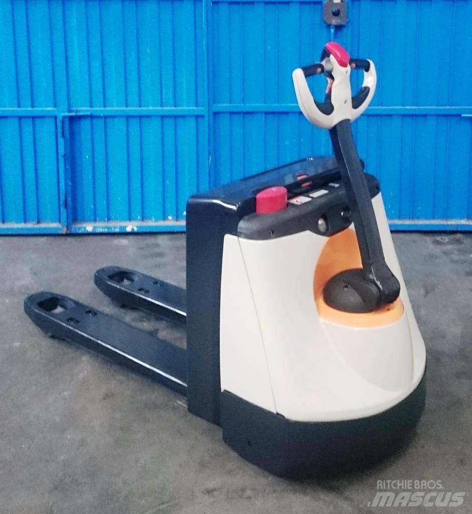 Crown WP 2320 Transpaleta manuala
