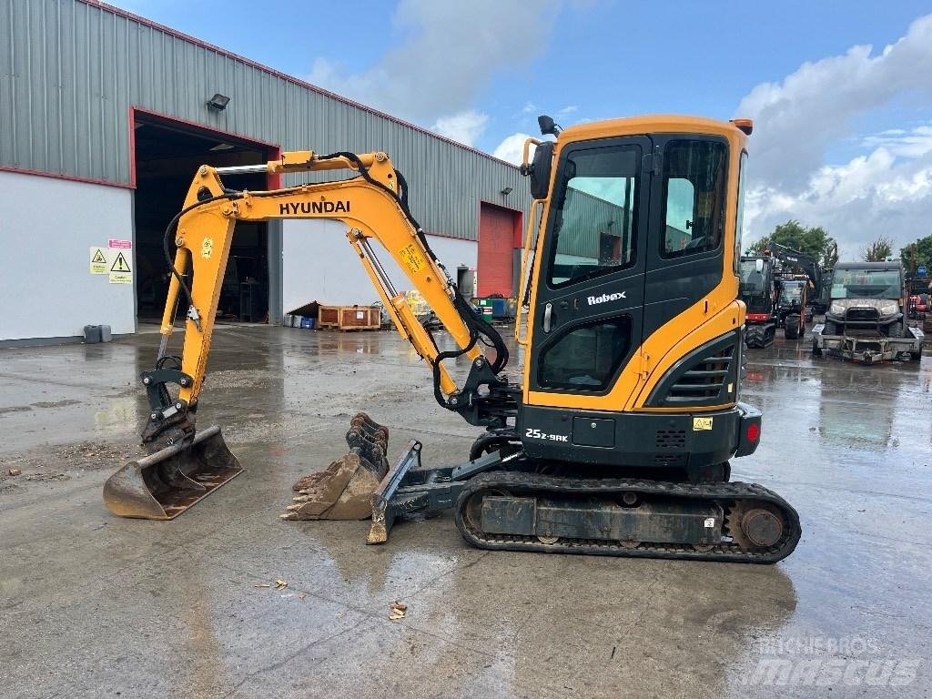Hyundai R25Z-9 AK Mini excavatoare < 7t