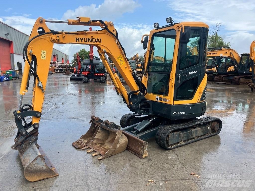 Hyundai R25Z-9 AK Mini excavatoare < 7t