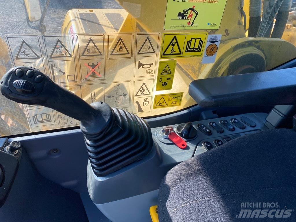 Komatsu PC350LC-8 Excavatoare pe șenile
