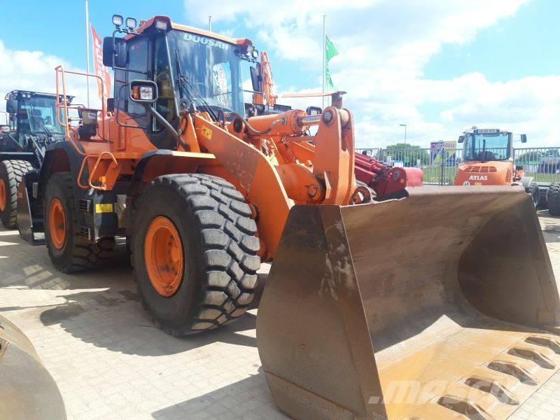 Develon DL350-5 Incarcator pe pneuri