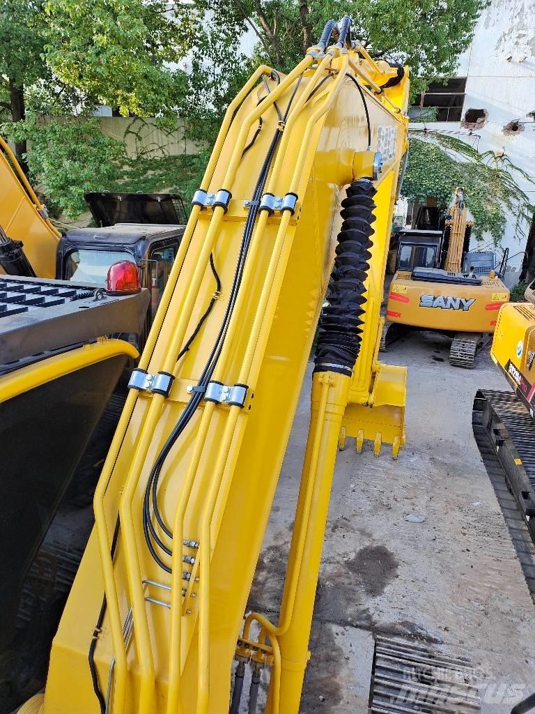 Komatsu PC 200-8 Excavatoare pe șenile
