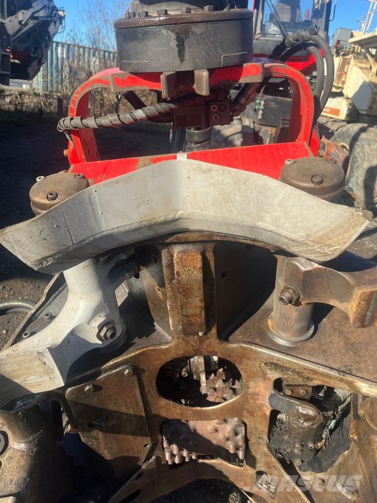 Komatsu 901 TX Combine forestiere