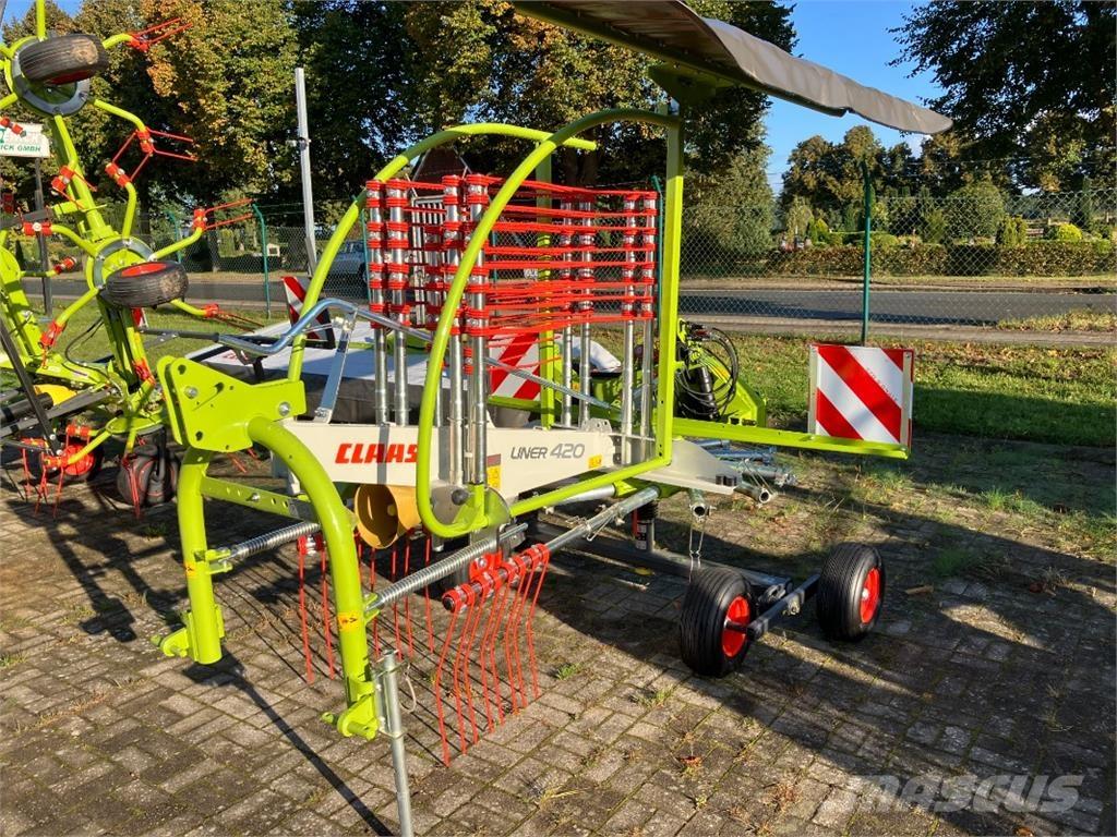 CLAAS Liner 420 Utilaj de răvăşit fân