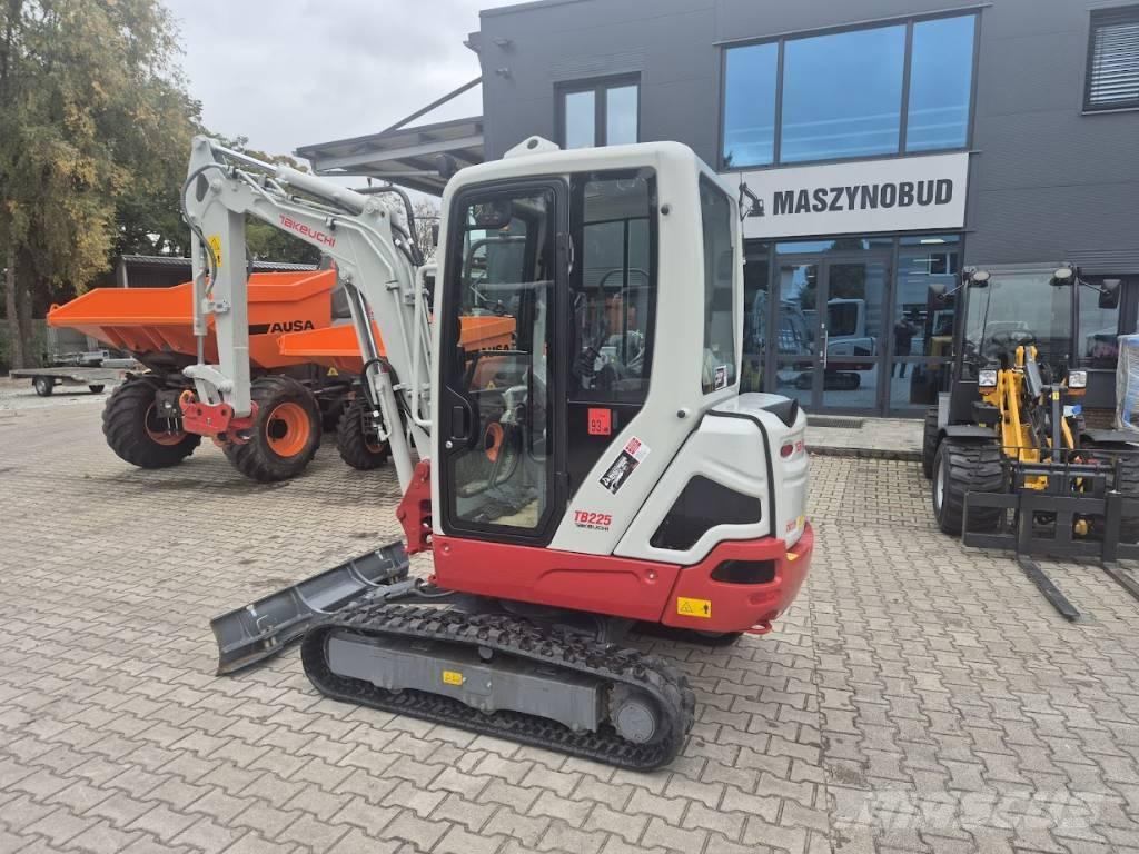 Takeuchi TB225 V0B Mini excavatoare < 7t